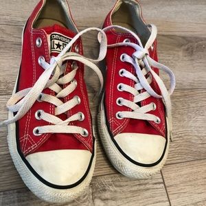 Size 7w Red Converse
